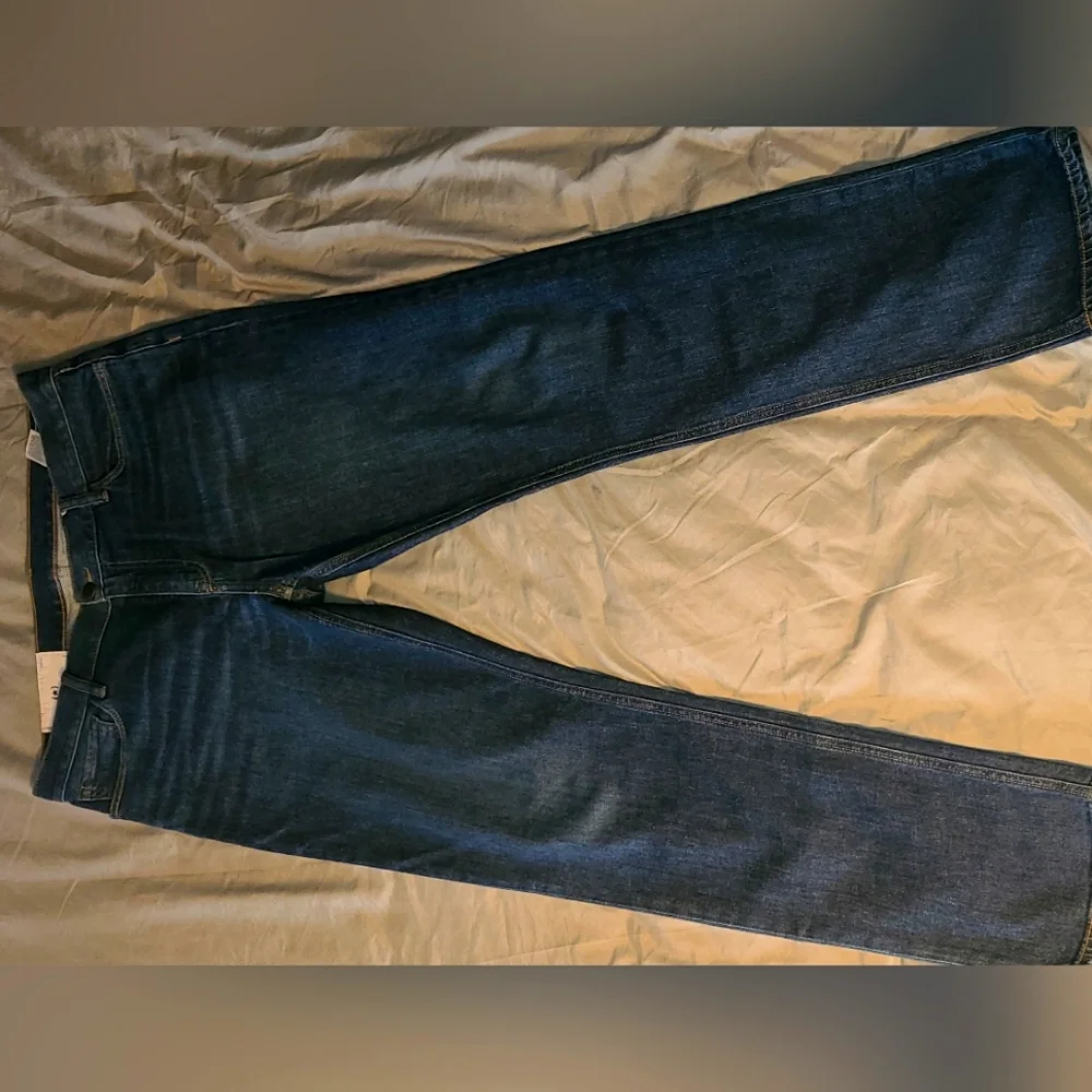 Men's Banana Republic Slim Fit Jeans - Picture 2 of 4